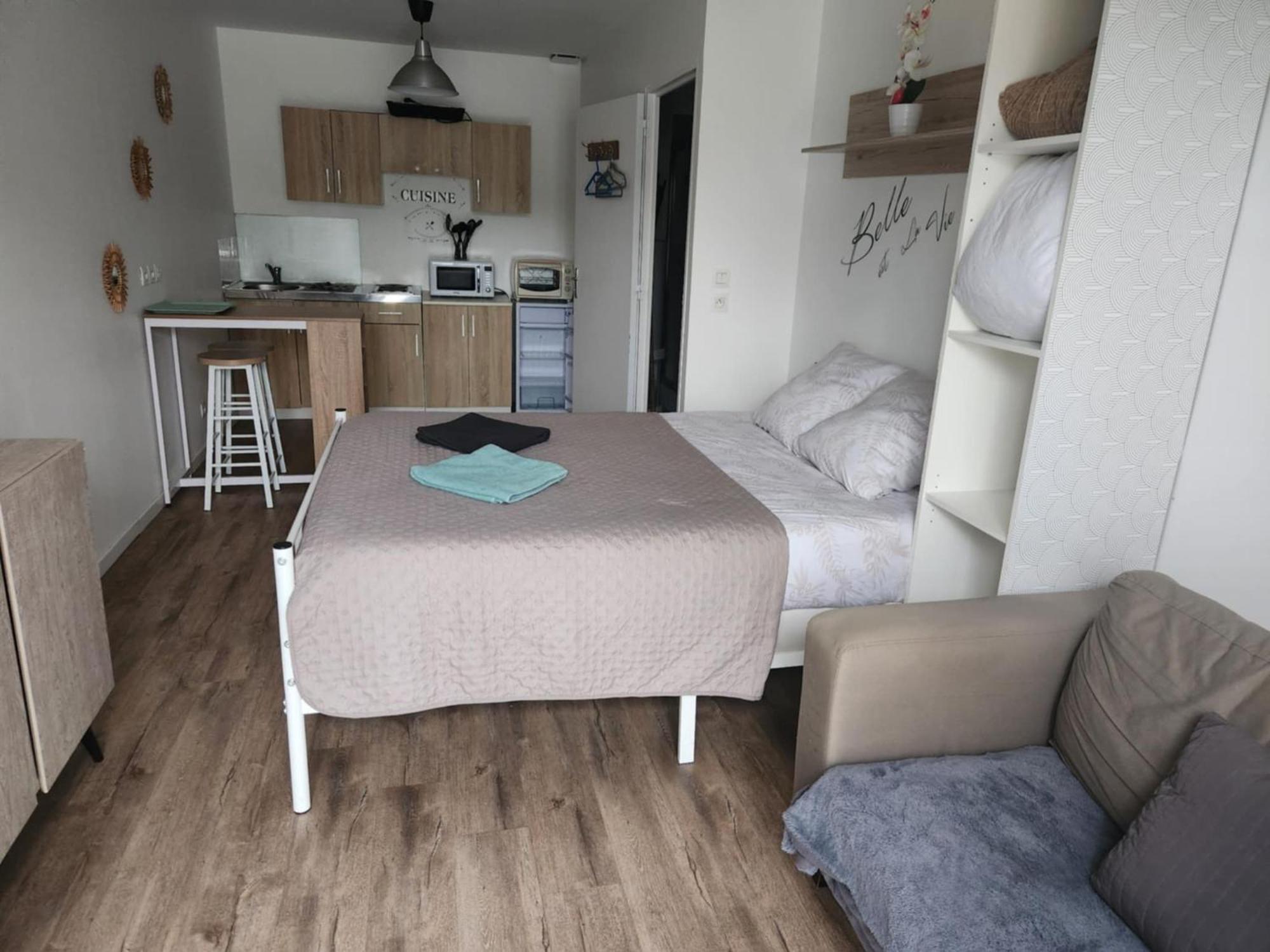 Studio Avec Terrasse Troarn Экстерьер фото